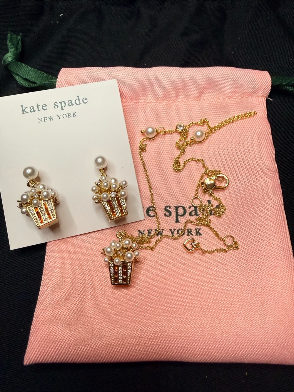 Kate Spade Carnival Popcorn
Necklace/Earrings Set